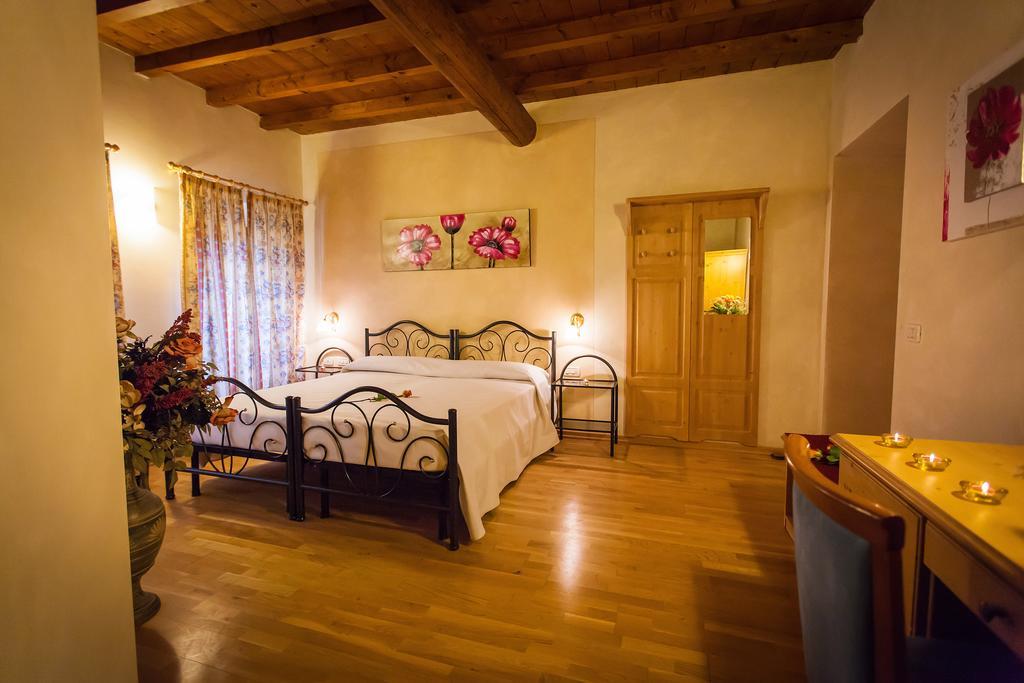 Hotel Alla Corte Dei Bicchi Cavriana Zimmer foto